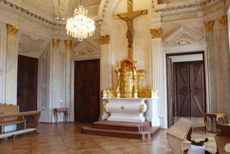 Pápa és az Esterházy család img 3189 e1713351528937